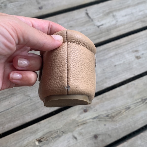 Toddler kids Mary Janes size 11T. Nude pink colour with rose gold hardware - Picture 8 of 9